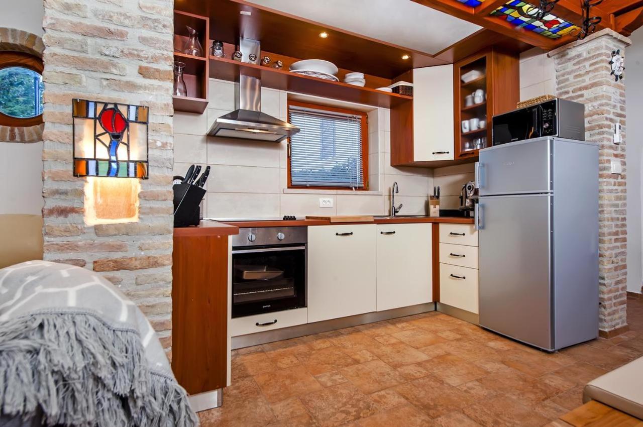 "Art House" Rovinj-Holiday, Holiday Home To Rent Rovinjsko Selo Eksteriør bilde