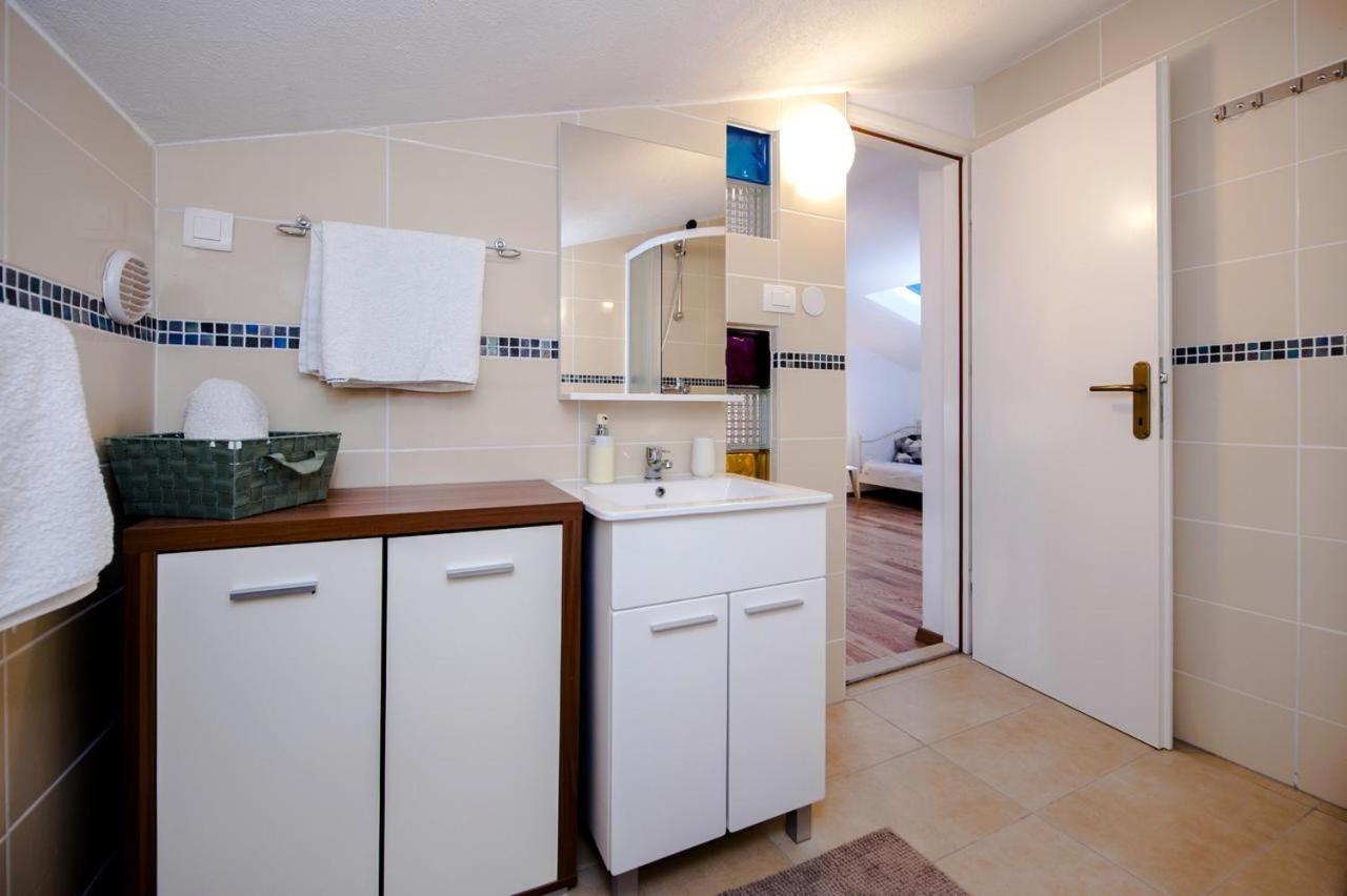 "Art House" Rovinj-Holiday, Holiday Home To Rent Rovinjsko Selo Eksteriør bilde